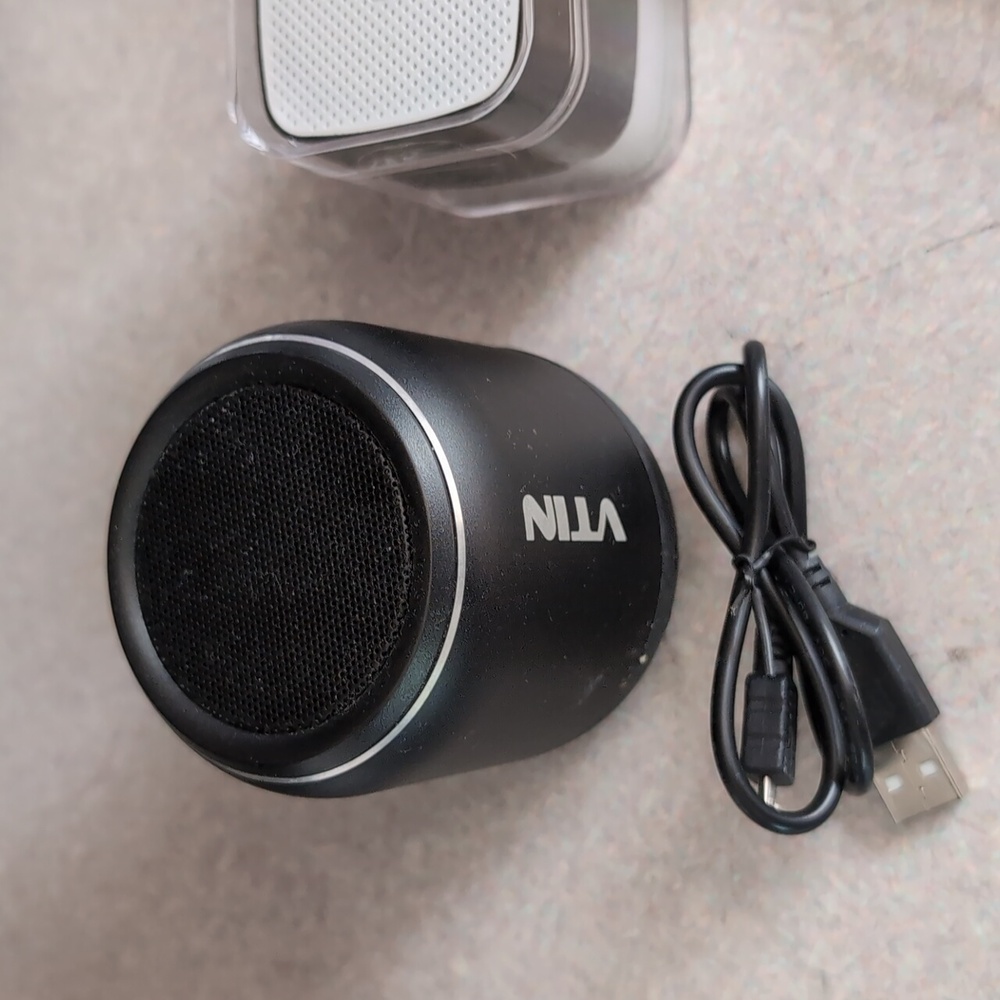 Electronic Items - Picture 3 of 17